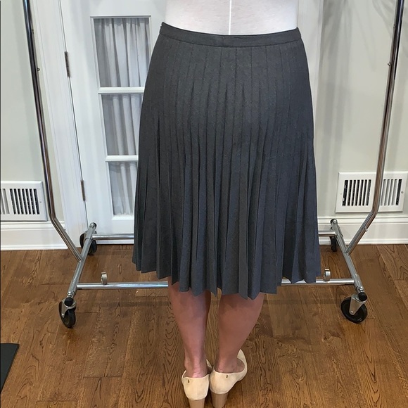 Skirt - Picture 2 of 2